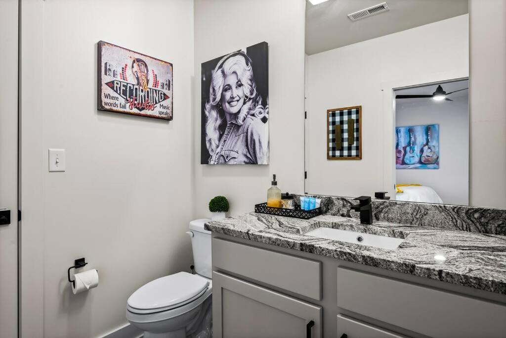 *Dog Friendly*Modern Home-Minutes To Dollywood, Gatlinburg, Smoky Mountains & Pigeon Forge! Dış mekan fotoğraf