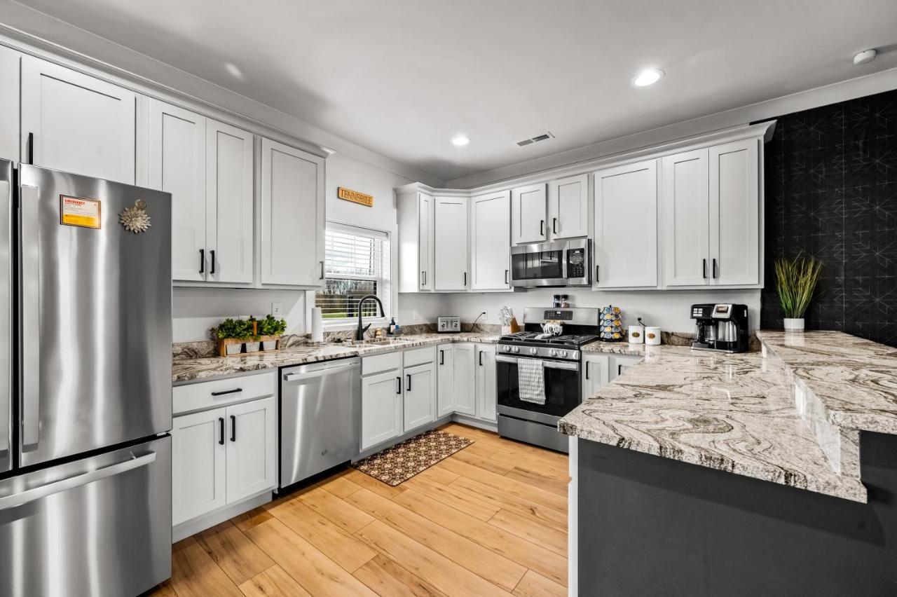*Dog Friendly*Modern Home-Minutes To Dollywood, Gatlinburg, Smoky Mountains & Pigeon Forge! Dış mekan fotoğraf