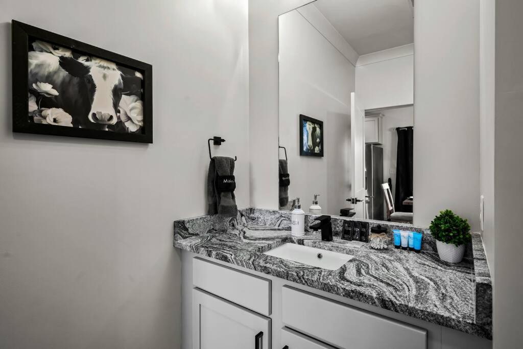 *Dog Friendly*Modern Home-Minutes To Dollywood, Gatlinburg, Smoky Mountains & Pigeon Forge! Dış mekan fotoğraf
