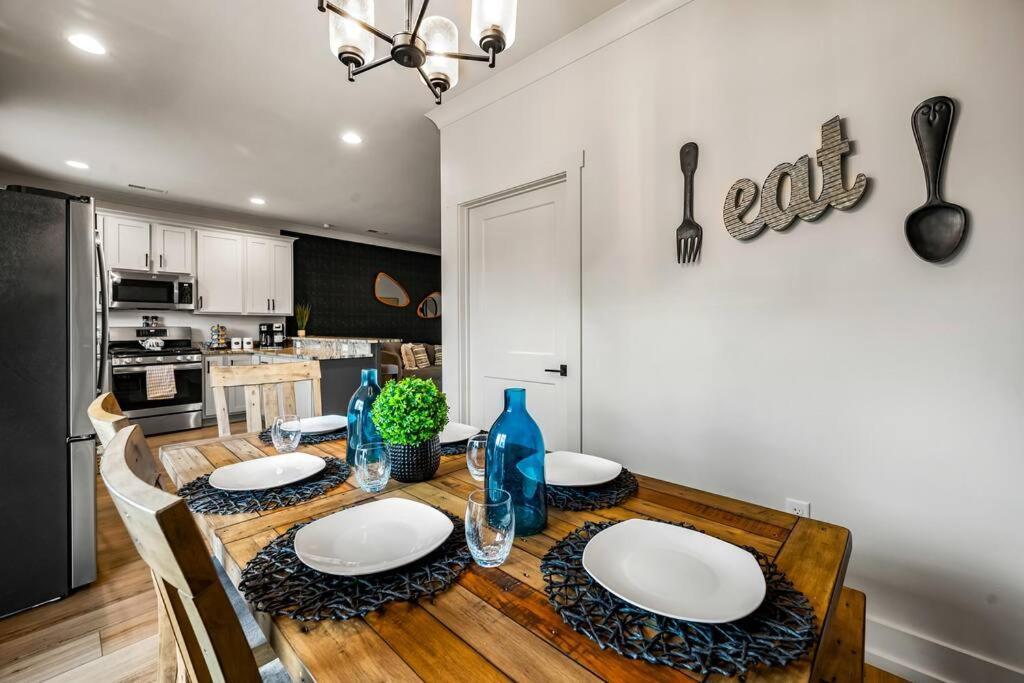 *Dog Friendly*Modern Home-Minutes To Dollywood, Gatlinburg, Smoky Mountains & Pigeon Forge! Dış mekan fotoğraf