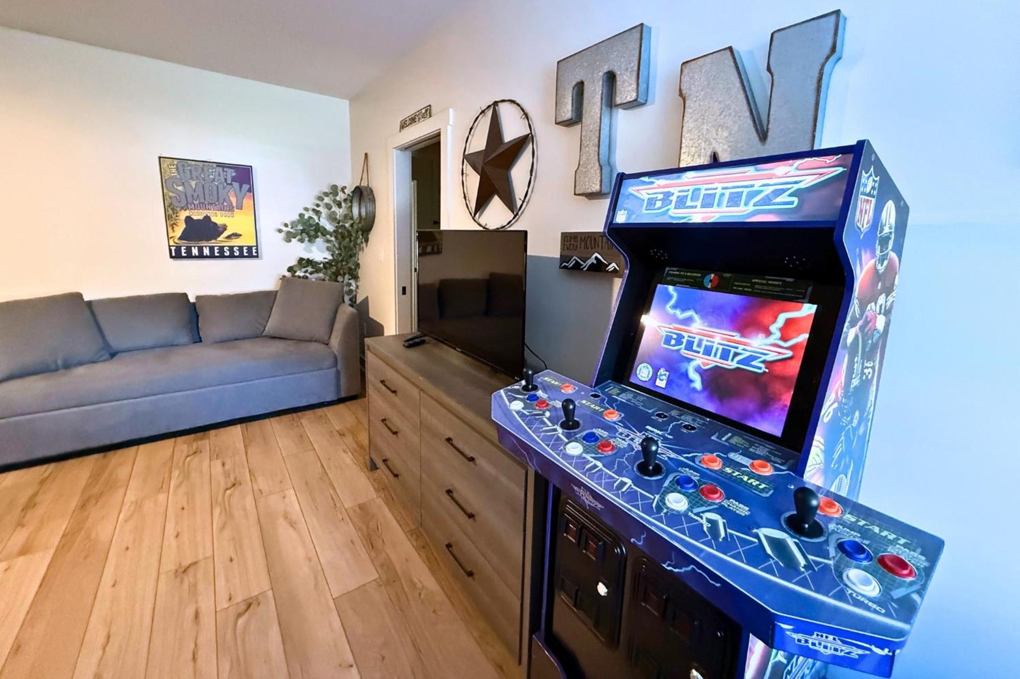 *Dog Friendly*Modern Home-Minutes To Dollywood, Gatlinburg, Smoky Mountains & Pigeon Forge! Dış mekan fotoğraf